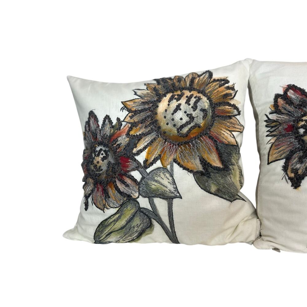 Pottery Barn Linen Embroidered Bold Sunflowers Pillow And Insert 20”x20”